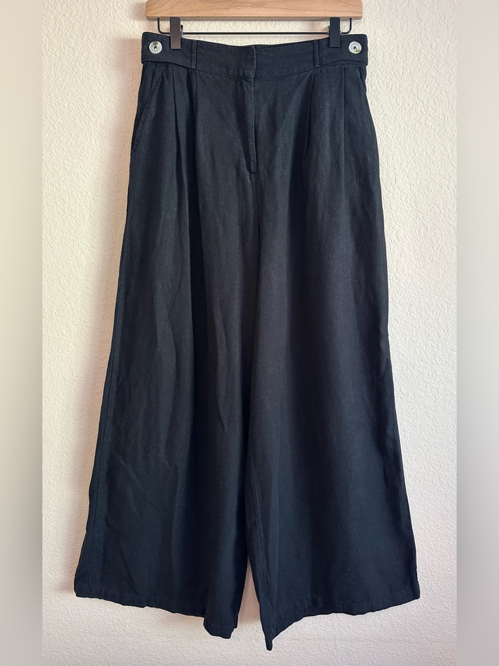 House of Harlow Pants Very Wide Leg Linen Pleated Black Button Tab Waist Women M